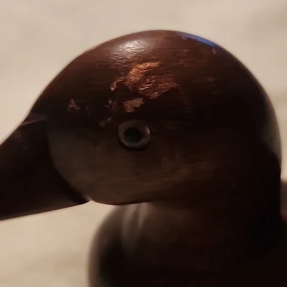 VINTAGE WOODEN DECOY DUCK SOLID WOOD FIGURE TABLETOP DECOR POLISHED FOLK ART. - Picture 2 of 10